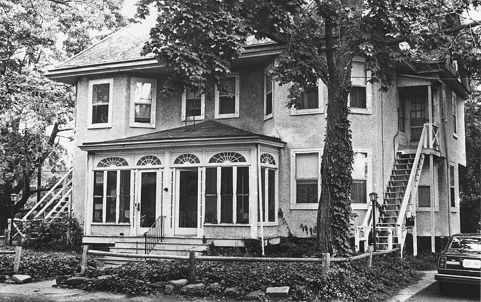 Victorian apartment house in Princeton New Jersey representing landlord-tenant law